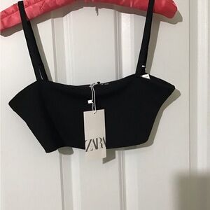 ZARA Black knit crop top .Size Med Very nice Just in time for summer.😁🍄🌺🦩🌸